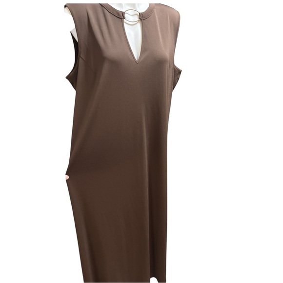 Liz Claiborne Vintage Brown Sleeveless Cut Out Gold Accent Maxi Dress - Picture 5 of 10